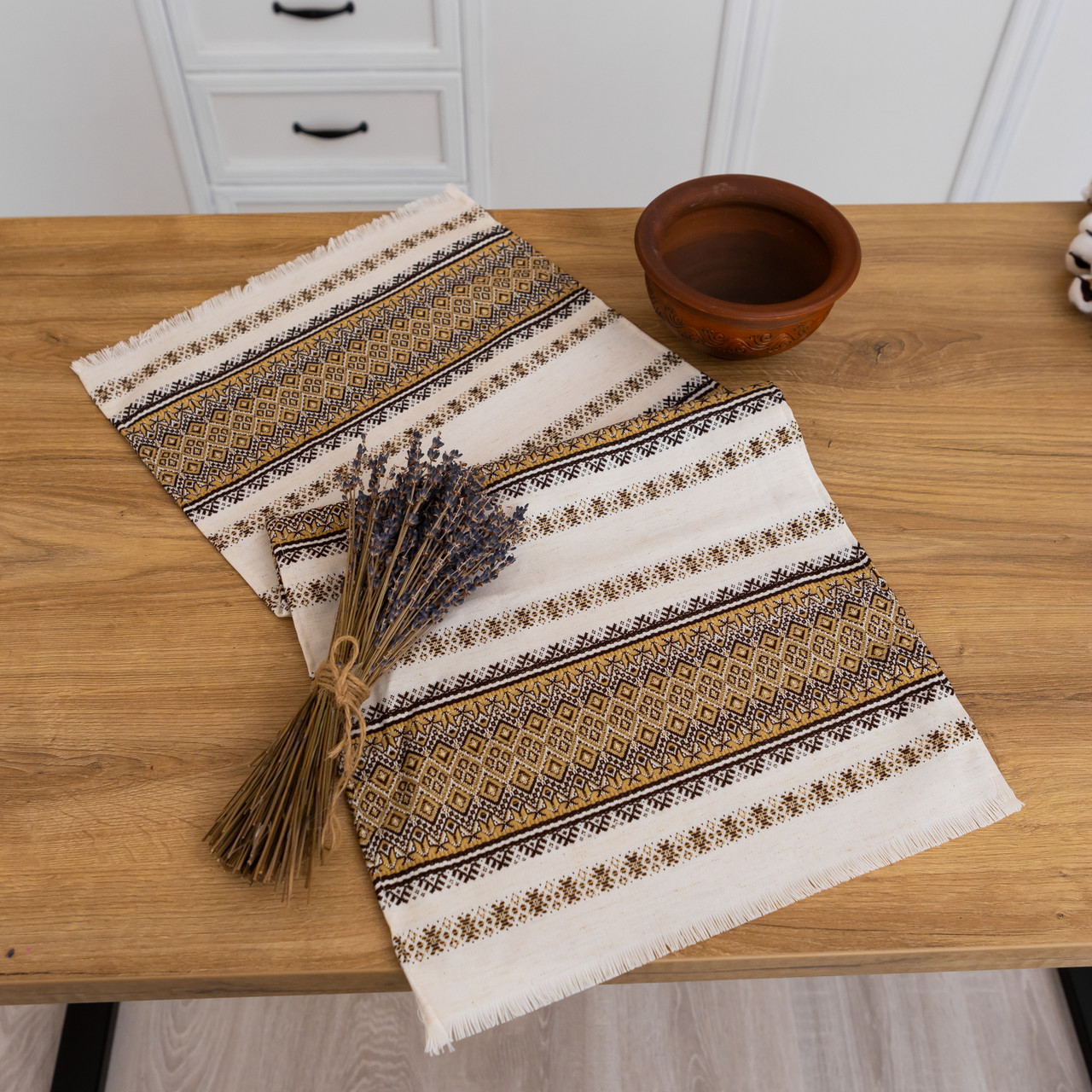 Рушник вишитий з українським орнаментом 75х35 см (мст1-4-35), фото 1