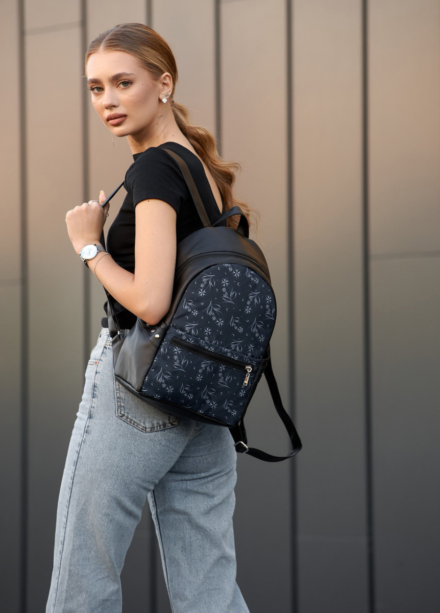 Жіночий рюкзак високої якості українського виробництва Зручність - чорний принт 5062501