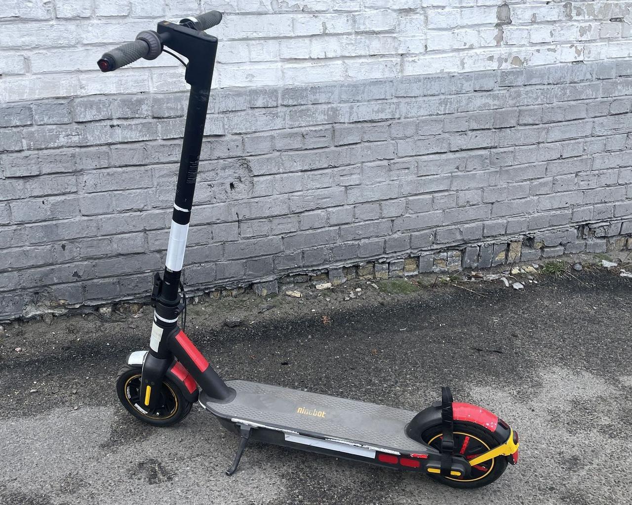Електросамокат Ninebot KickScooter MAX G30