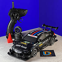 Дрифт машинка БМВ на радіокеруванні чорна. Машинка для дрифту BMW на радіоуправлінні. На пульті, акумуляторі