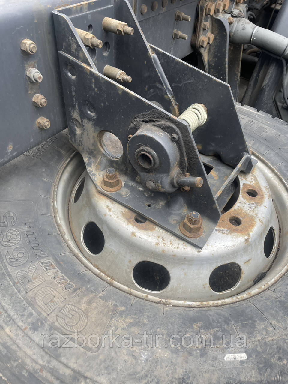 Scania R,L,G кронштейн запасного колеса б/у 2080681,2080680,1752683