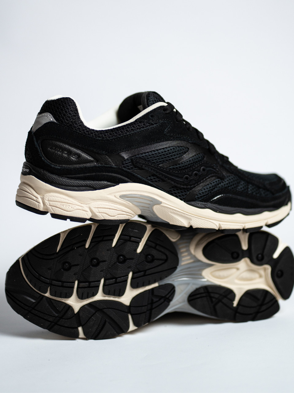 Чоловічі кросівки Saucony Progrid Omni 9 Premium S70740-16 Black Cream чорні Оригінал
