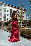 Жіночий вечірній атласний костюм з корсетом з камінням та спідницею максі, фото 3
