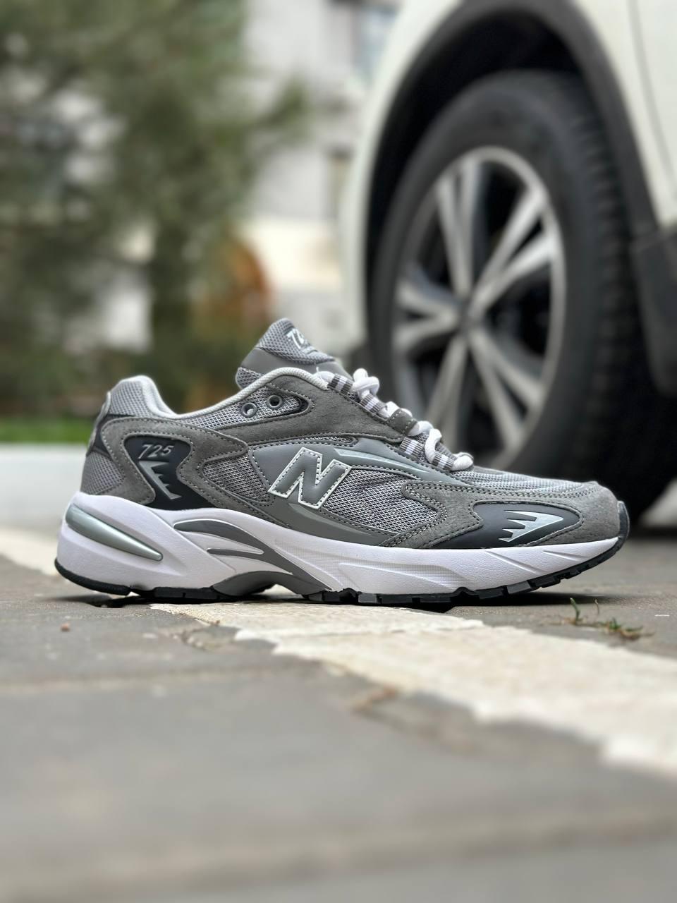 Кросівки чоловічі сірі New Balance 725 Grey White (12922)