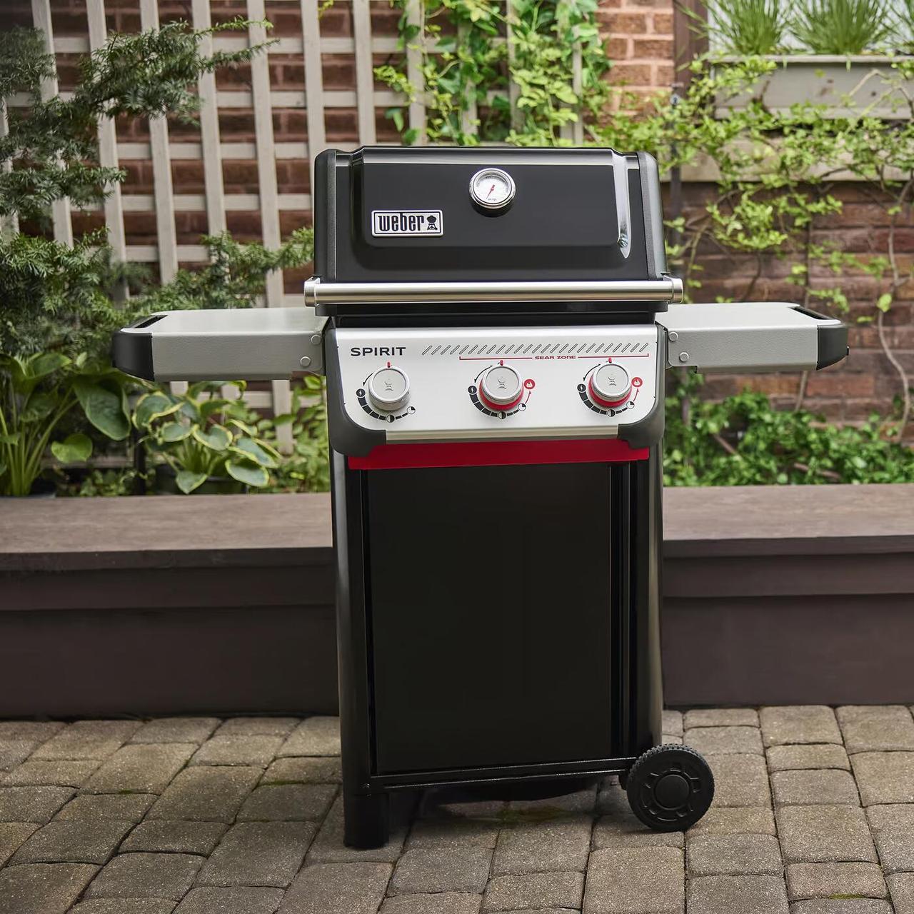 Гриль для смаження Weber Spirit® E-325 (1500898) з відкидними столиками