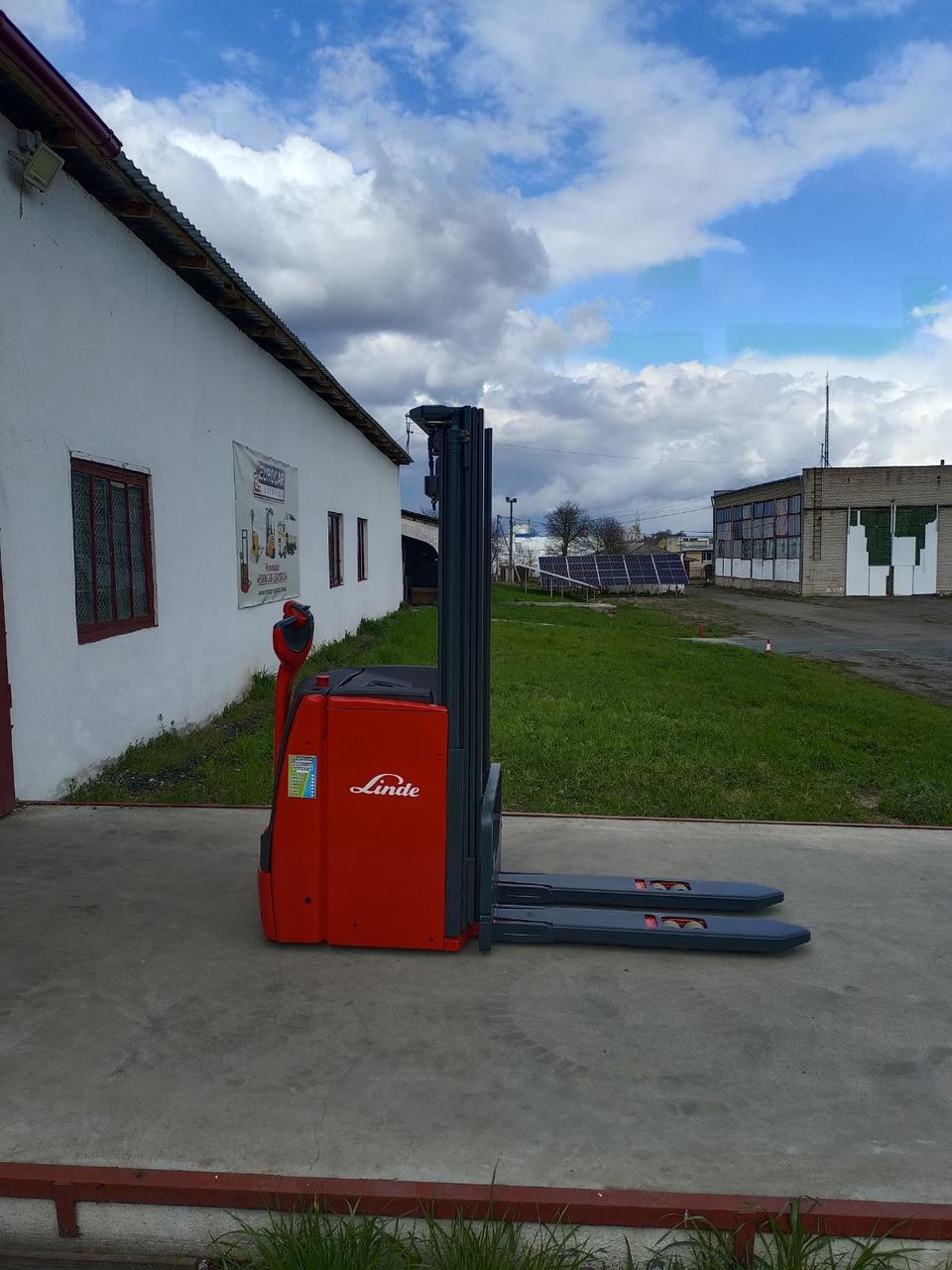 Штабелер електричний самохідний №1147 Linde L16 1,6т 3,26m