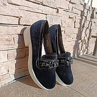 Туфлі чорні велюрові з камінчиками на білій платформі