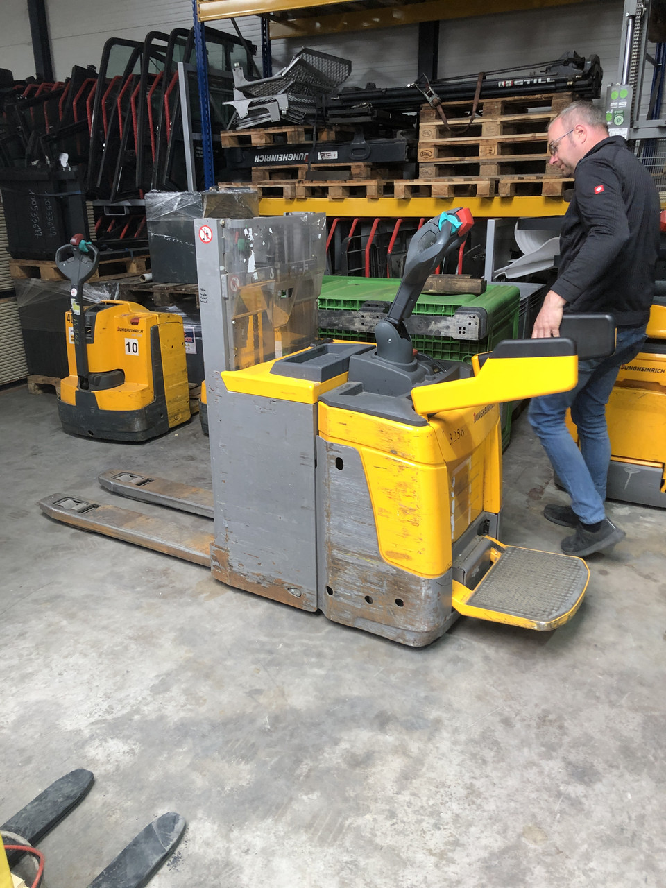 Штабелер електричний Jungheinrich ERD 220 KP, фото 1