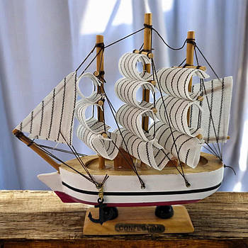 Модель вітрильника на підставці "Морський Бриг Мрії" (14х14х3, 3 см)