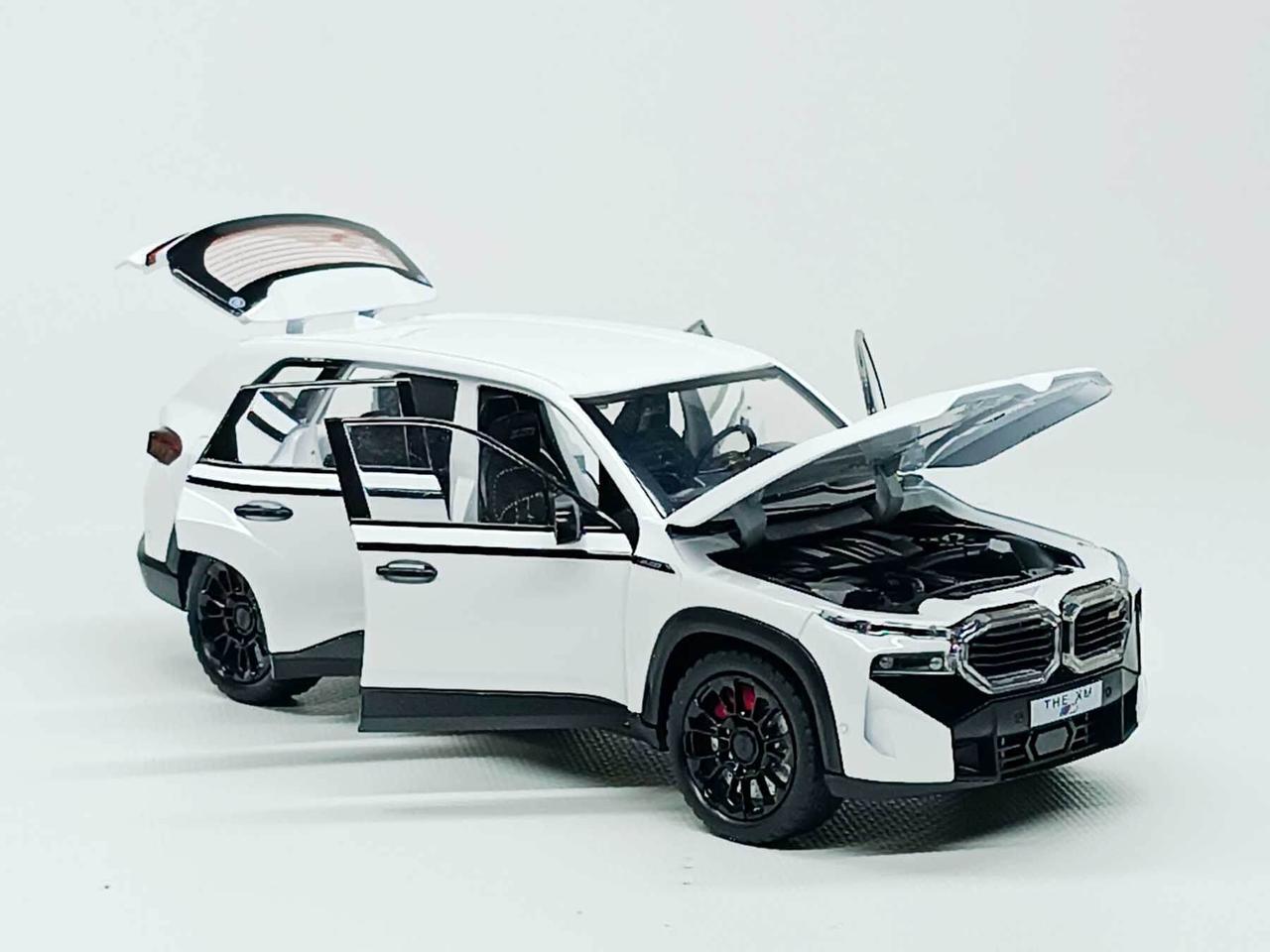 Машинка Автопром BMW XM, масштаб 1:24, 20 см, біла AP7709/2