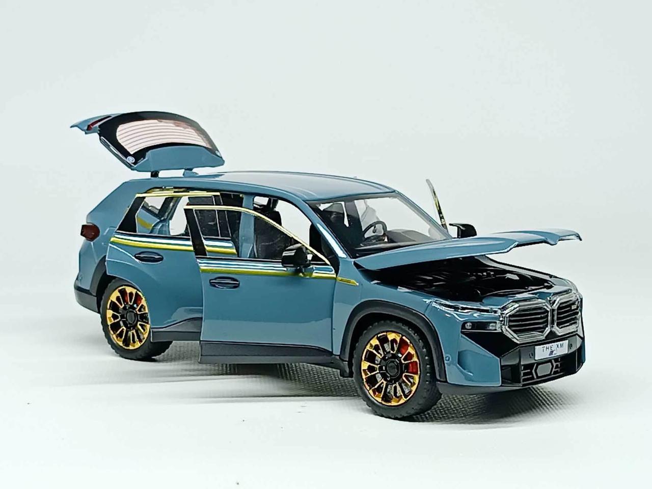 Машинка Автопром BMW XM, масштаб 1:24, 20 см, сіра AP7709/1