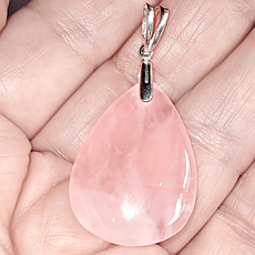 Рожевий кварц кулони та підвіски