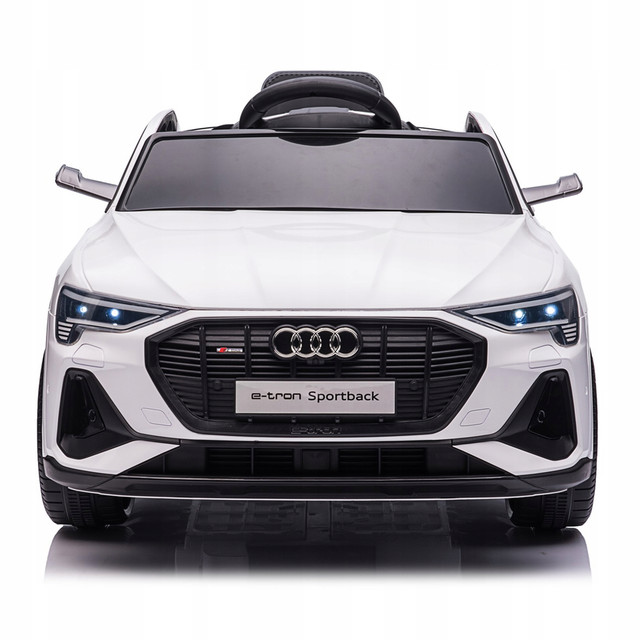 Дитячий електромобіль Audi E-tron Sportback