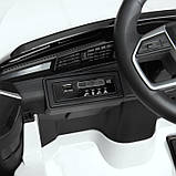 Дитячий електромобіль Audi E-tron Sportback White - Повний привід Білий (Двигуни 4 x 35 Вт), фото 9