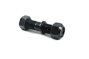 Шпилька маточини причепа 2ПТС-4 в зборі (правая різь, М18х1,5) (ДК) 887А-3103016-30