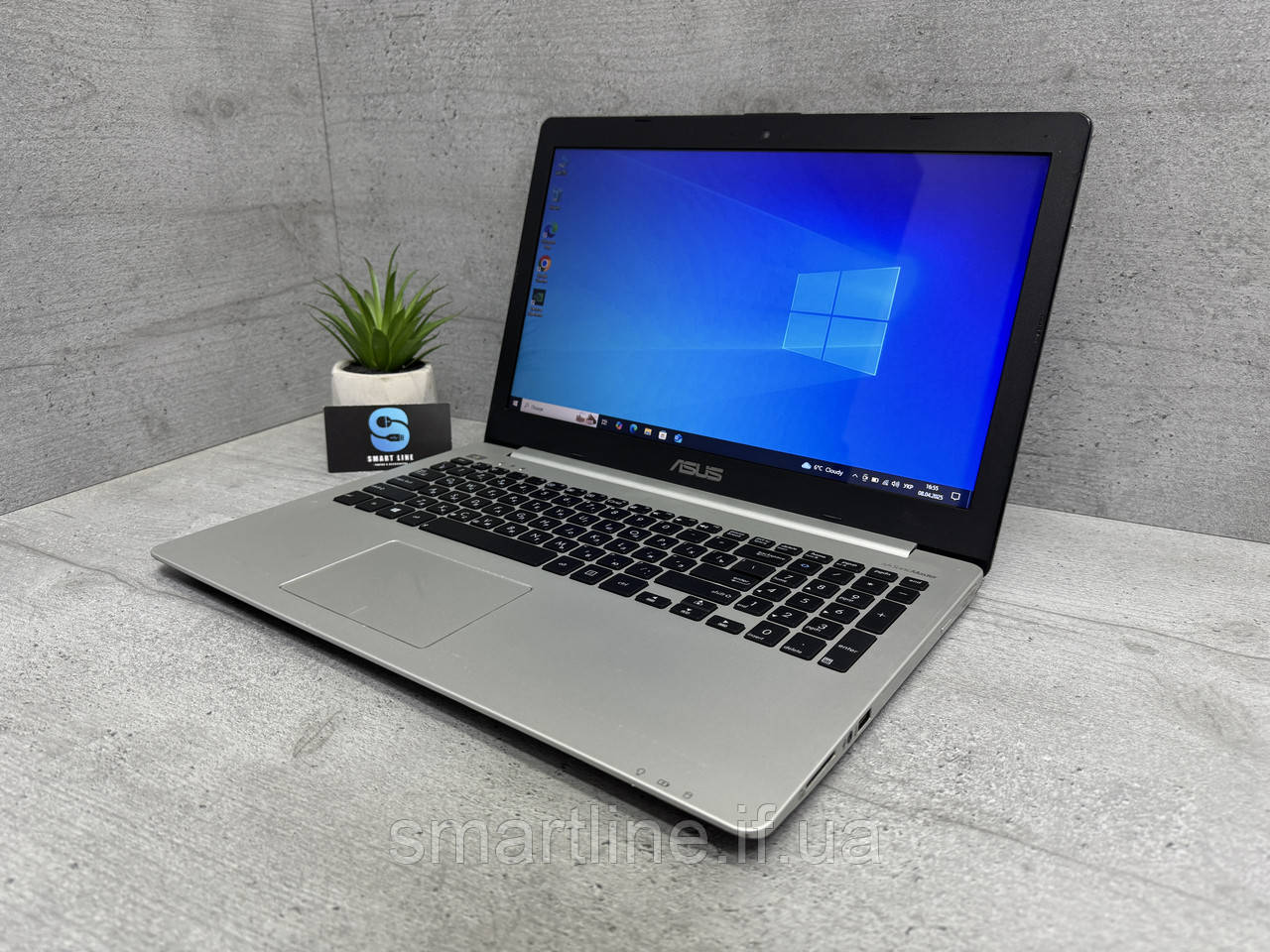 GeForce Мультимедійний ноутбук Asus R553L i5-4200U 12gb ddr3 240gb ssd 15.6" HD