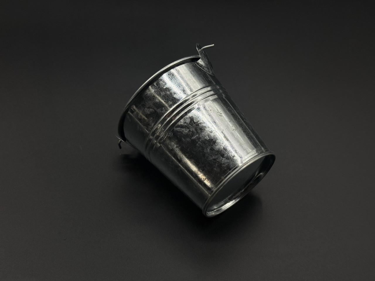 Декоративне відерце для квітів металеве Колір срібний. 7х7х5см