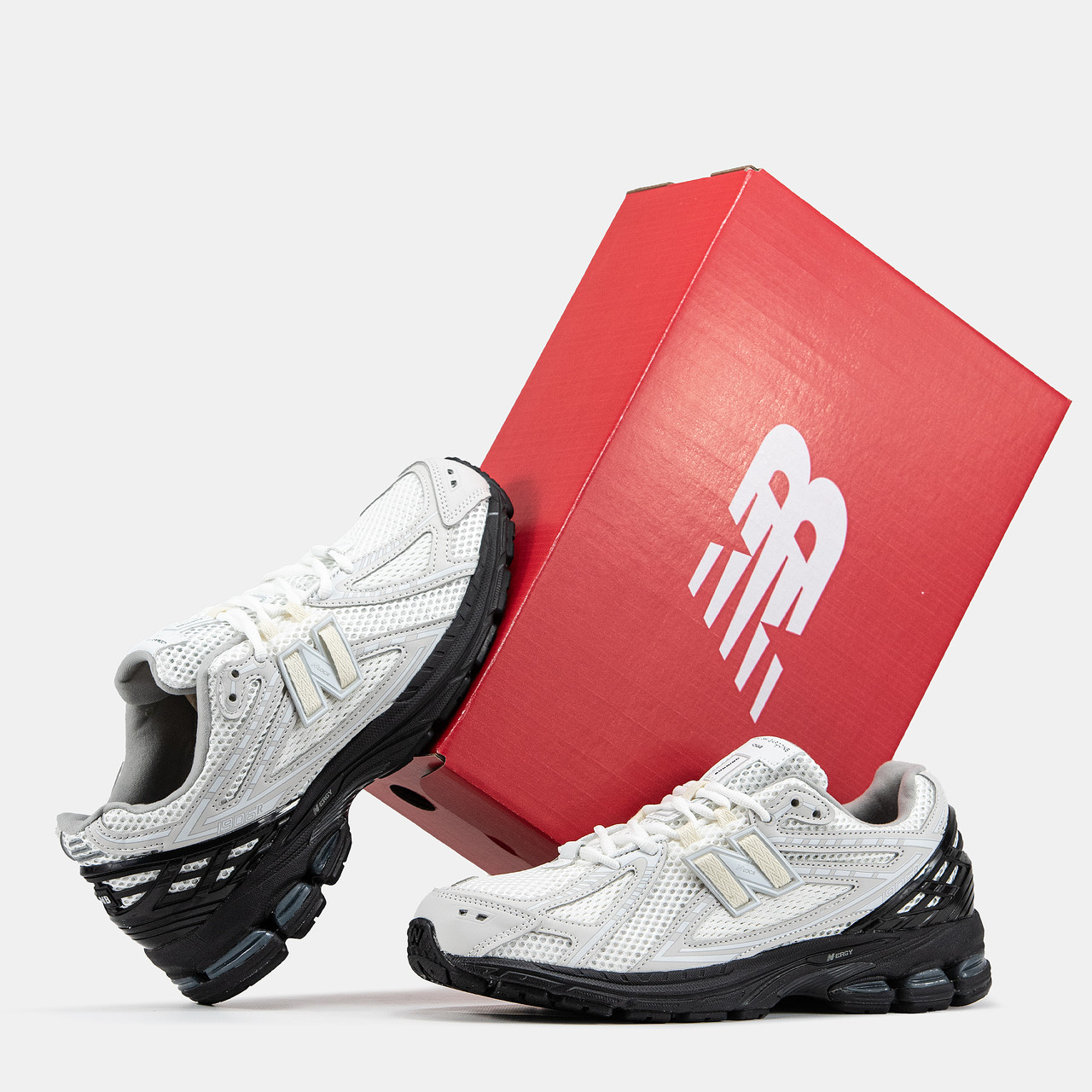 Кросівки чоловічі білі New Balance 1906 White Black (16843)
