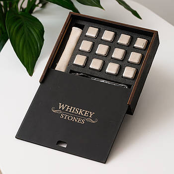 Сталеві кубики для віскі Whiskey Stones в дерев'яній коробці (12 шт.)