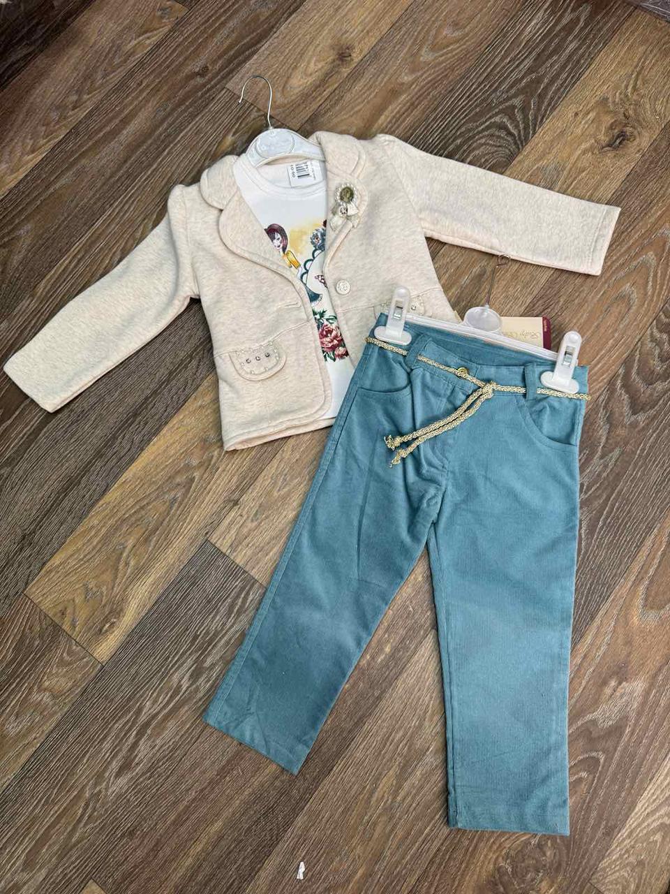 Дитячі трикотажні костюми для дівчаток 21221 .