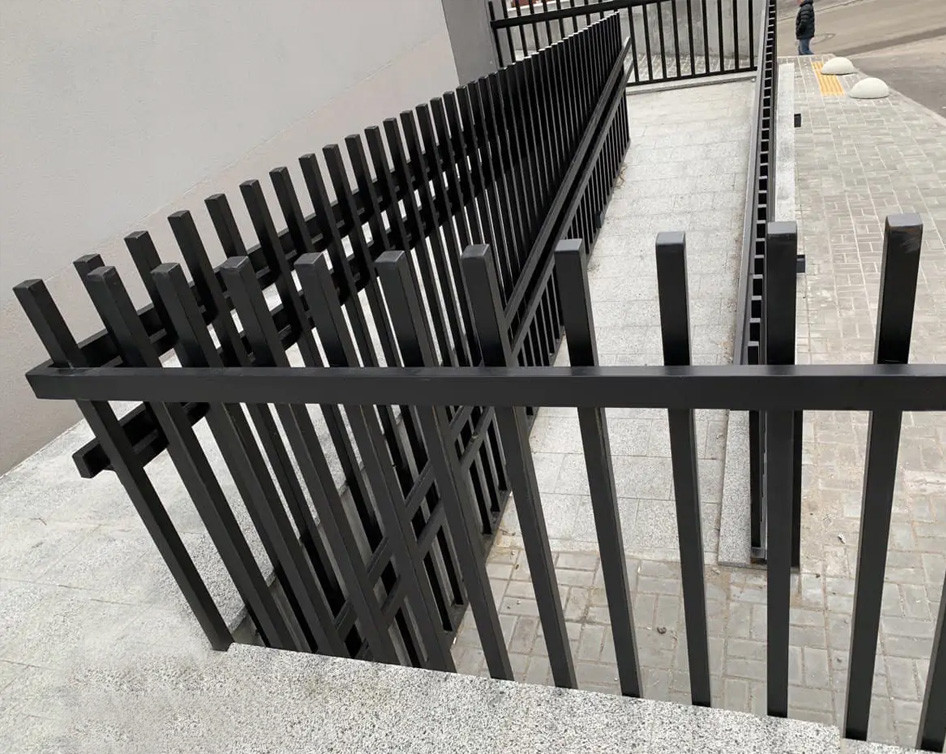 Огородження пандусу для державних та комерційних установ, виготовлене з чорних металів