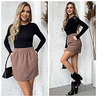 Женская вельветовая юбка мини с карманами