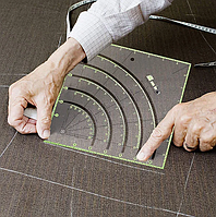 Лінійка лекало для шиття, забезпечує точний та швидкий розкрій тканини