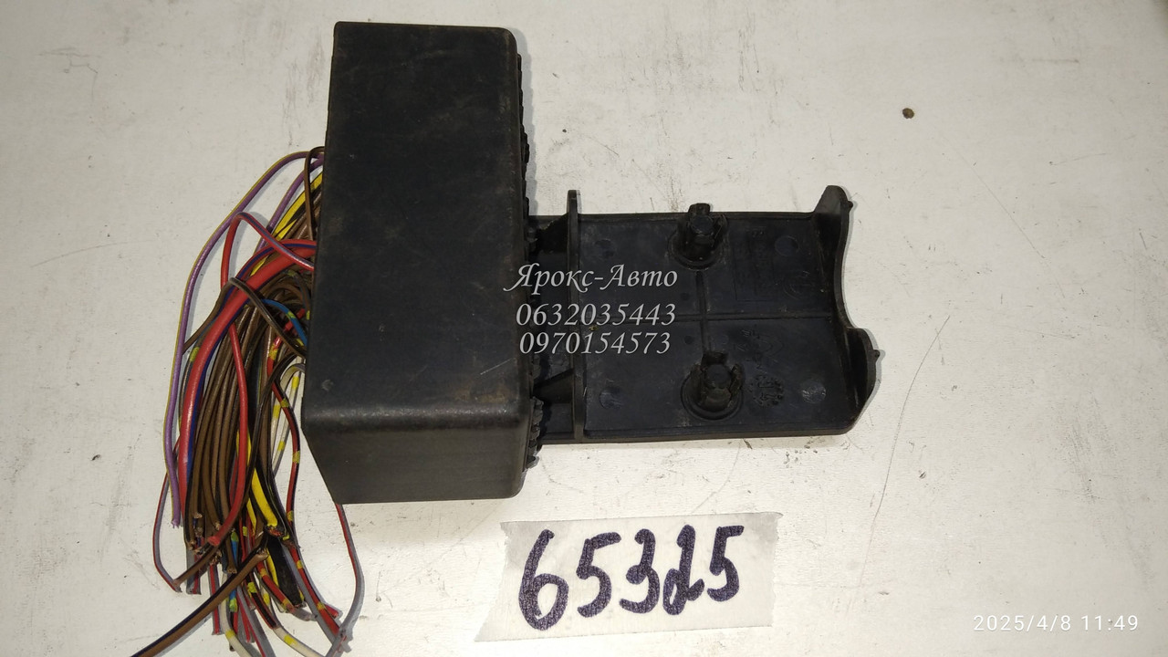Блок запобіжників BMW E39 000065325