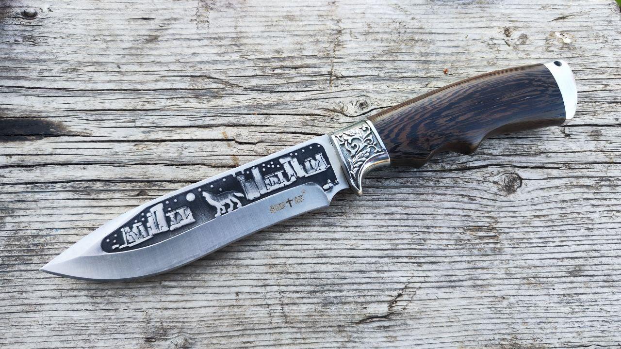 Ніж мисливський з вовком W-27