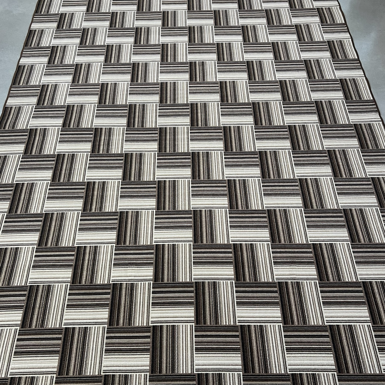 Килимова доріжка 4м на повстяній основі Лабіринт