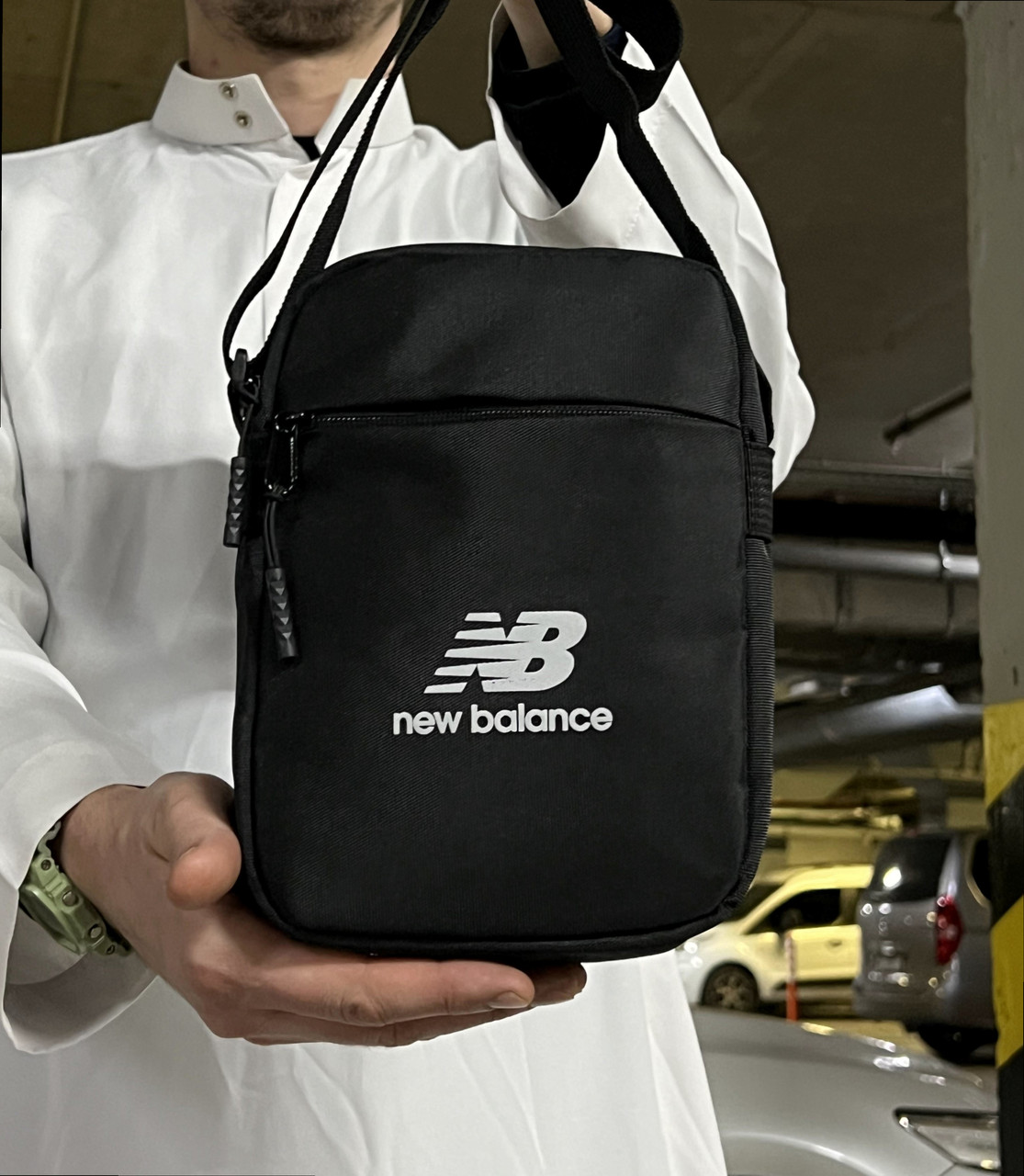 Компактна барсетка чоловіча - чорна сумка на ремені New balance