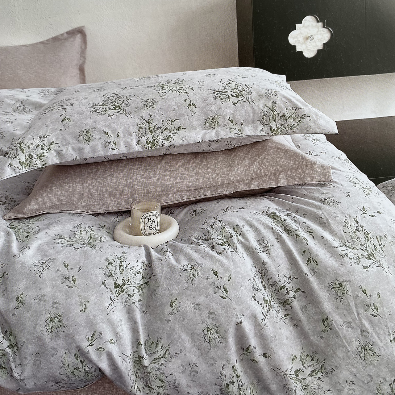 Постільна білизна Сімейний комплект з простирадлом на гумці з фланелі два підодіяльника, фото 1