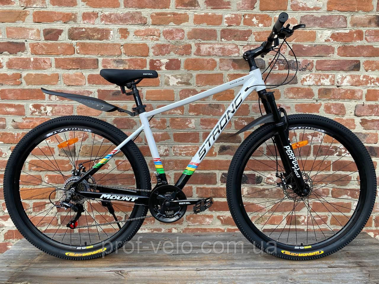 Велосипед Royal 29" STRONG біло-чорний 2025