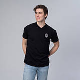 Футболка чоловіча з V-вирізом "Тризуб" сіра вишивка, фото 3