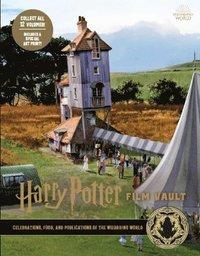 Книга Harry Potter: The Film Vault Volume 12: Celebrations, Food, and Publications of the Wizarding World, фото 1