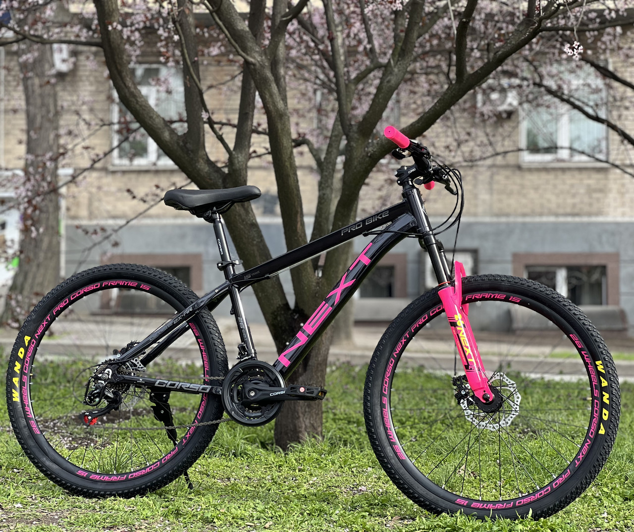 Велосипед гірський спортивний 26" CORSO Next NX-26368 чорно-рожевий на рост 145-160 cм