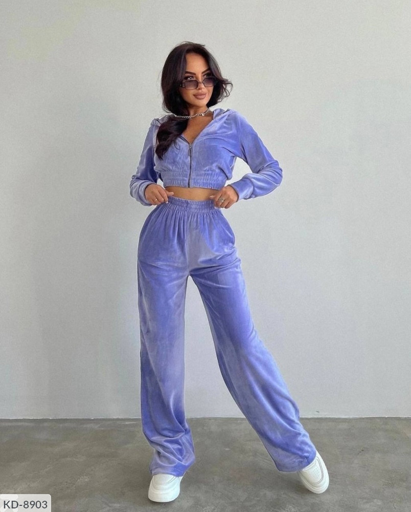Спортивний костюм жіночий велюровий модний молодіжний з укороченою кофтою на блискавці та штанами широкими