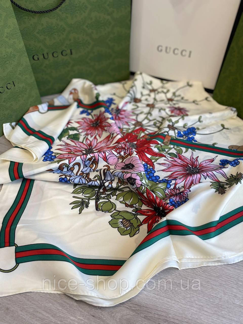 Хустка шовкова у стилі Gucci