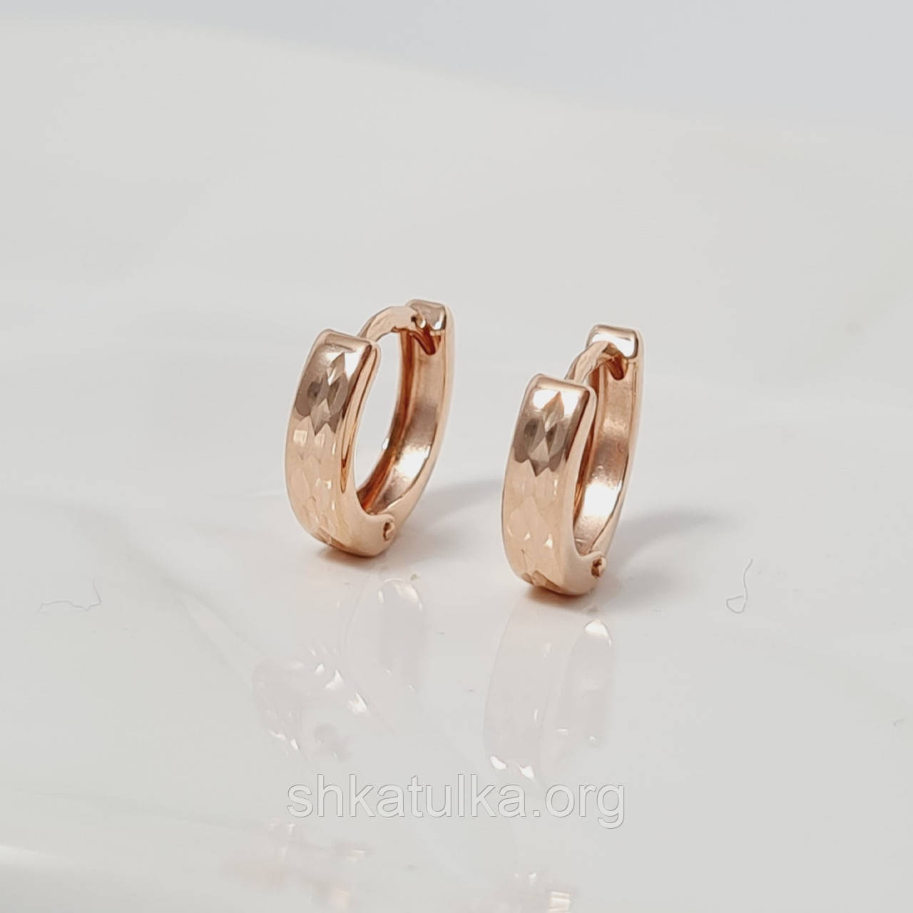 Сережки конго із золота з алмазною гранню без каменів