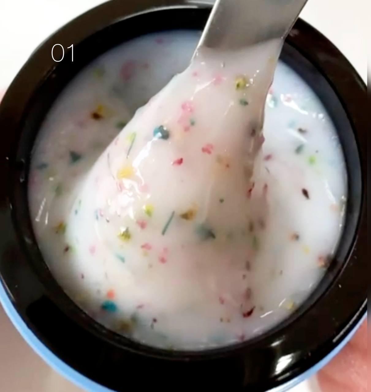 Гель із сухоцвітами Flower gel 01, молочний з різнокольровими квіточками
