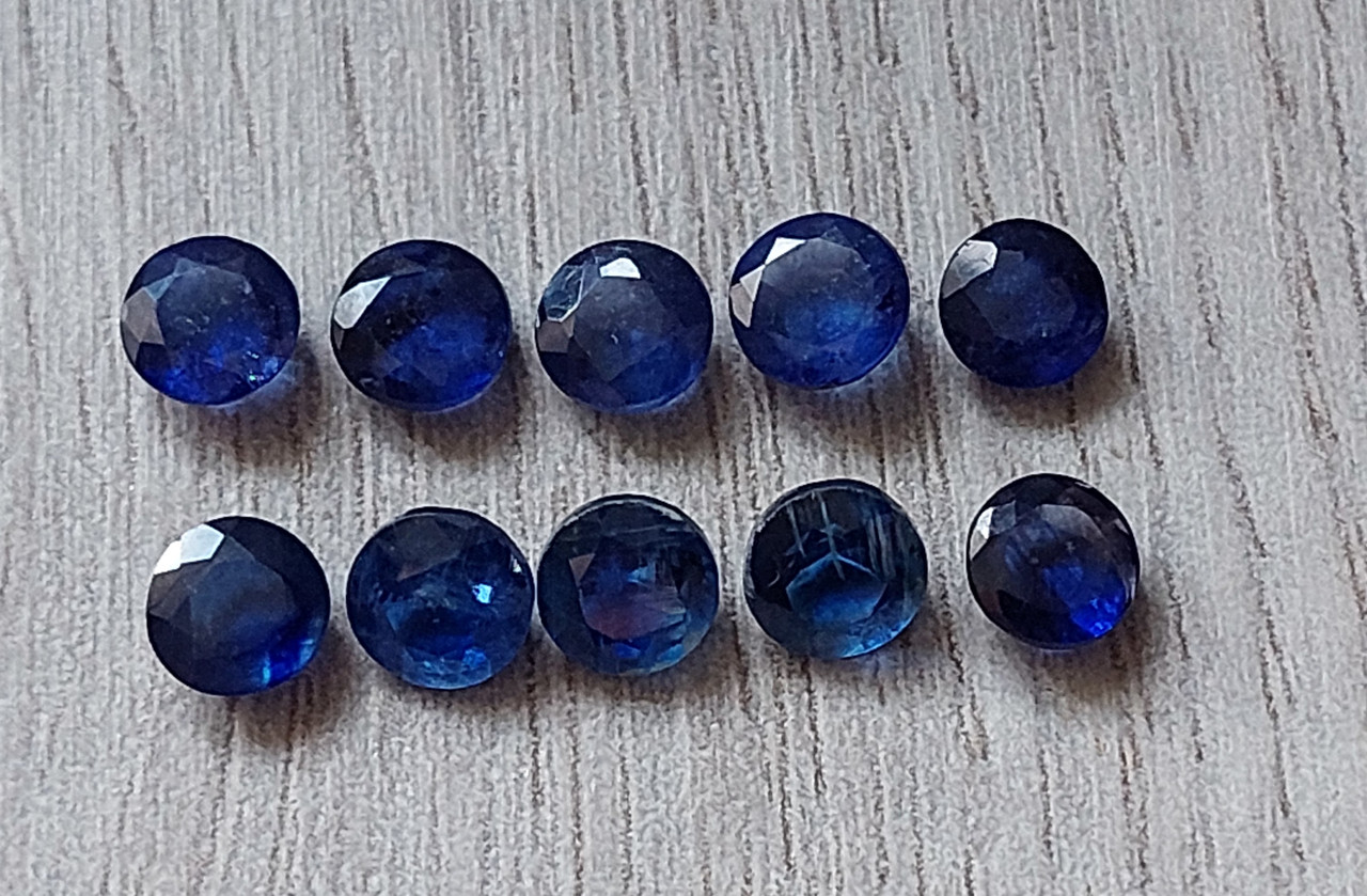 Натуральний синій сапфір 5 mm