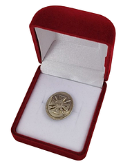 Футляр квадратний для нагород, медалей, орденів, монет, значків червоний оксамитовий 220/к