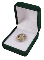 Футляр квадратний для нагород, медалей, орденів, монет, значків зелений оксамитовий 220/к