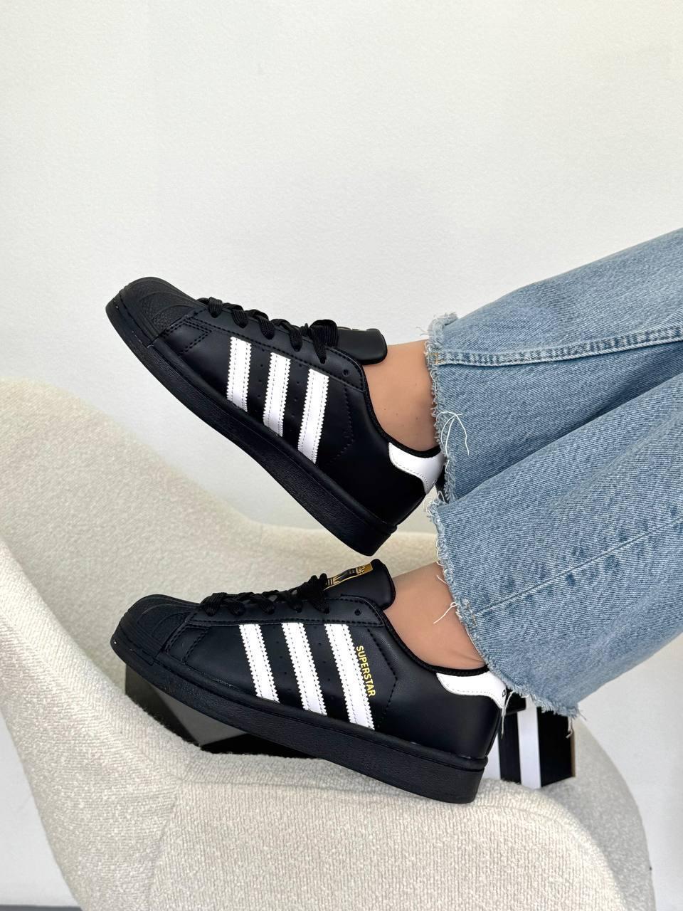 Жіночі кросівки чорно-білі Adidas Superstar Black — стиль і комфорт щодня
