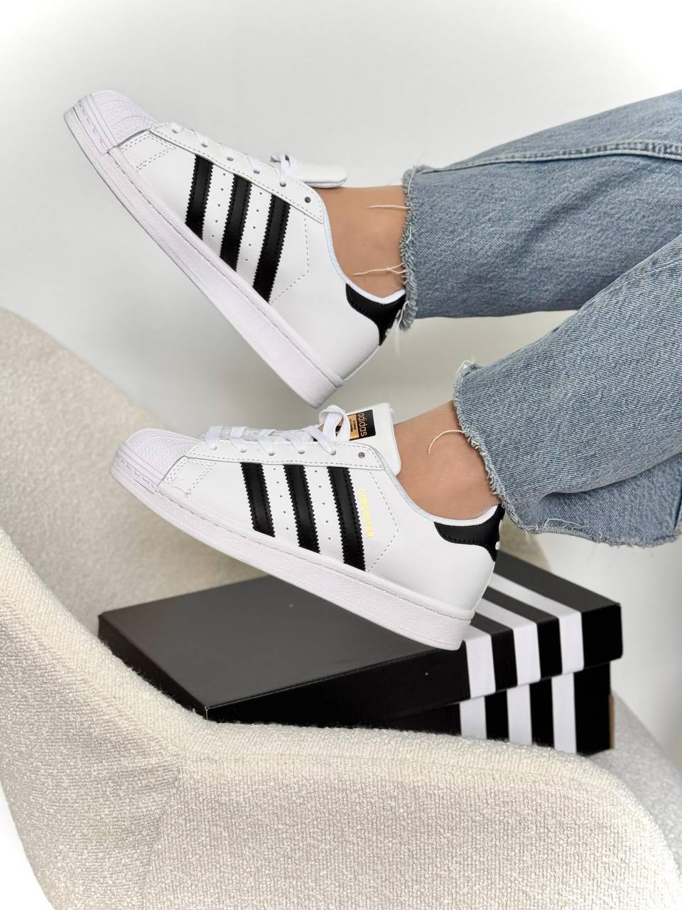 Жіночі кросівки Adidas Superstar White/Білі з чорними смужками