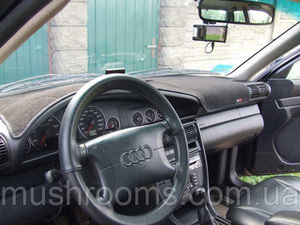 Накидка на торпеду Audi 100 (С4 пок., Typ 4A, ) 1990-1994, Накидка на панель приладів в Ауді, фото 1