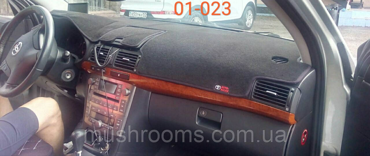 Накидка на торпеду TOYOTA Avensis 2 пок. T250 (з бардачком на панелі) 2003-2008 чохол килимок накидка на панель приладів