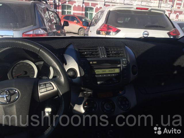 Накидка на торпеду TOYOTA RAV4 3 пок. XA30 2005-2012 чохол килимок накидка на панель приладів авто Тойота Рав 4