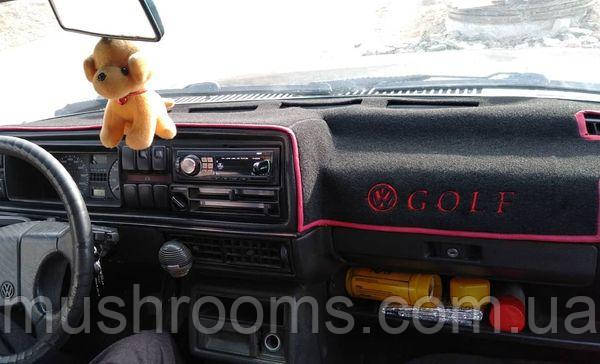 Накидка на торпеду Volkswagen Golf II 1983-1992 чохол килимок накидка на панель приладів авто Фольксваген Гольф, фото 1
