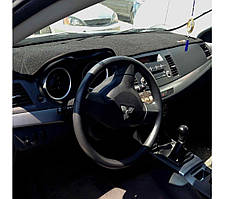 Накидка на торпеду Mitsubishi Lancer 10 пок. CY/CZ прямо над магнітолою) 2007+ накидка на панель приладів